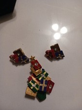 Vintage Avon Presents Christmas Tree Pierced Earrings and Brooch Set