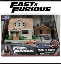 Jada Toys Fast & Furious House Display Diorama with 2 Die-cast Car Toretto House