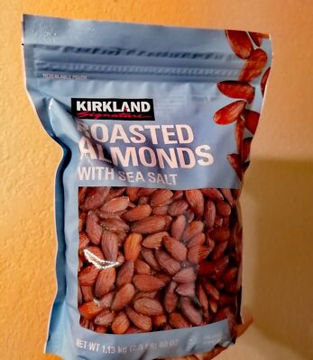 Kirkland Signature Roasted Almonds with Sea Salt 40 oz (2.5 LB) Packed ...