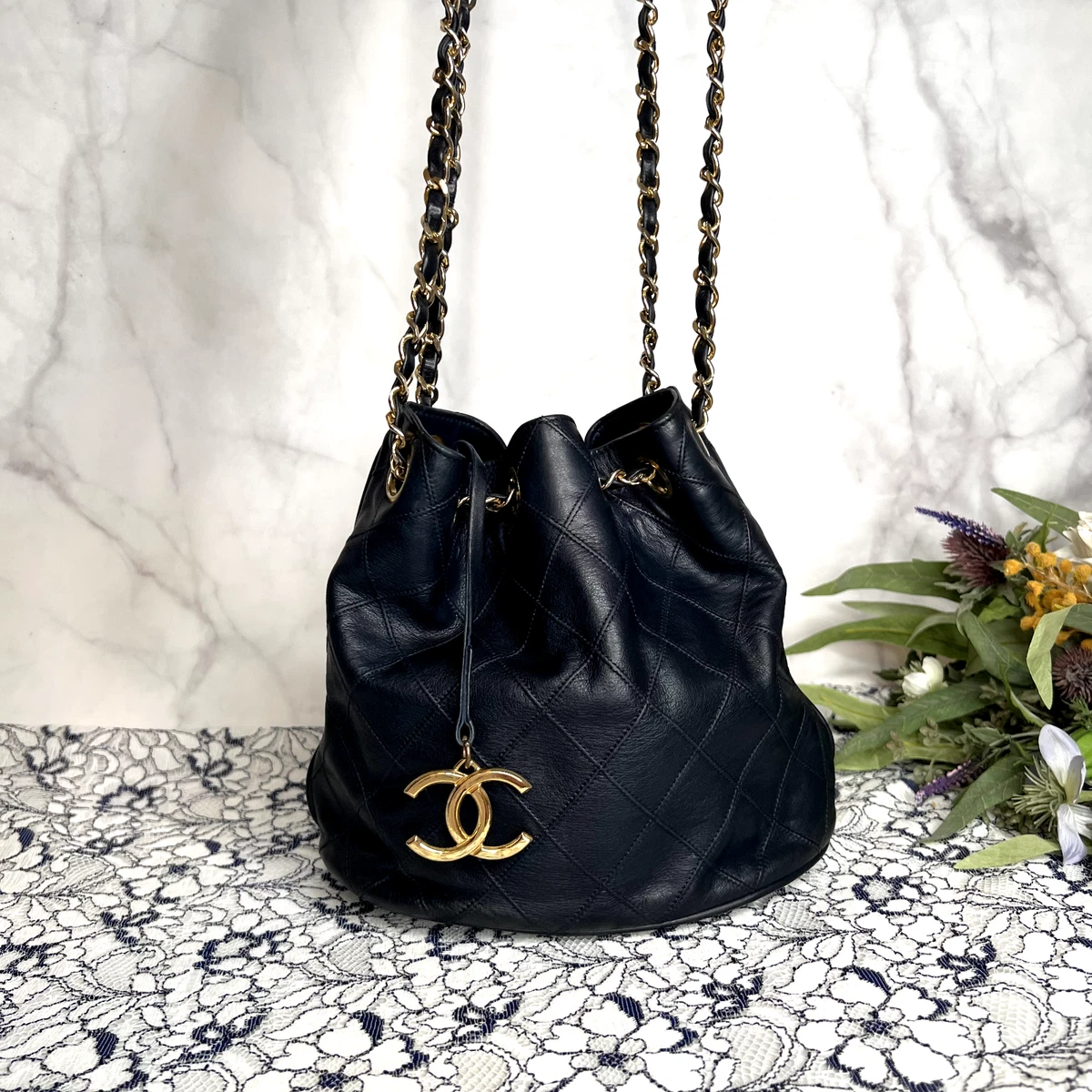 CHANEL Vintage Shoulder Drawstring bag Matelasse Navy Rank A