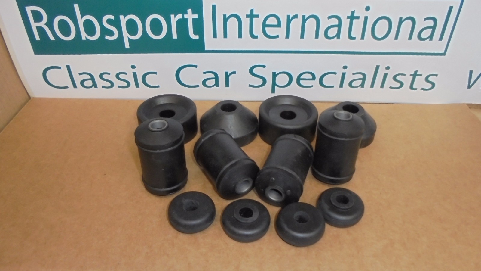 TRIUMPH TR4A TR5 TR6 ** REAR BUSH KIT**RUBBER front of Diff/shocks+trailing arms eBay