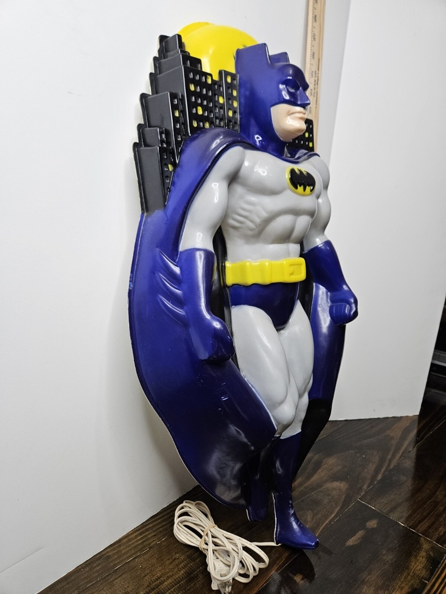 Headlites DC Comics Batman Vintage 1992 3D Blow Mold Wall Lamp