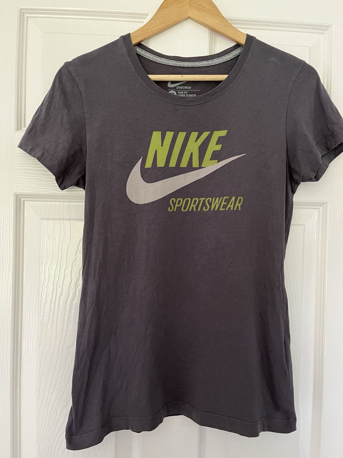 Nike Women’s Slim Fit Graphic Cotton T-Shirt UK 12 Medium Grey