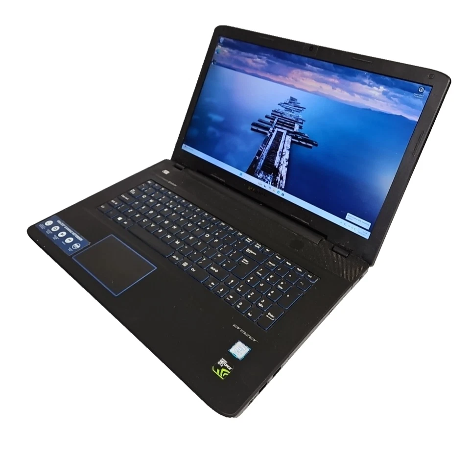 Medion Erazer P7647 windows 11 Gaming laptop core i5 7200U GTX950M 8GB 256GB SSD - Image 2 of 4