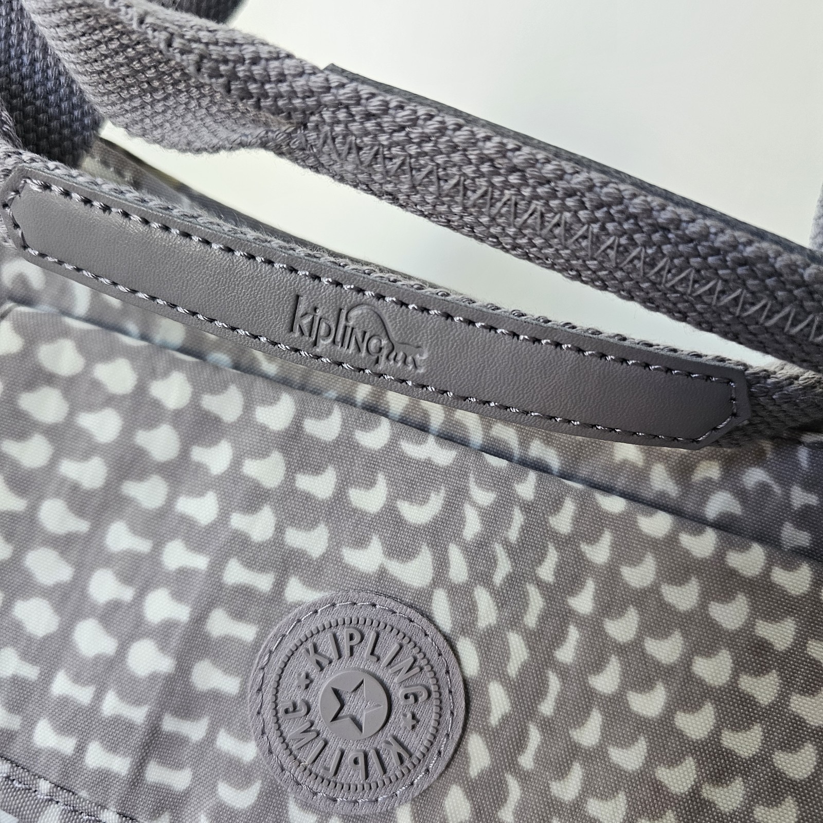Kipling Fairfax If Large Bag Monkey Grey Cuckoo Greige - New With Tags image 3