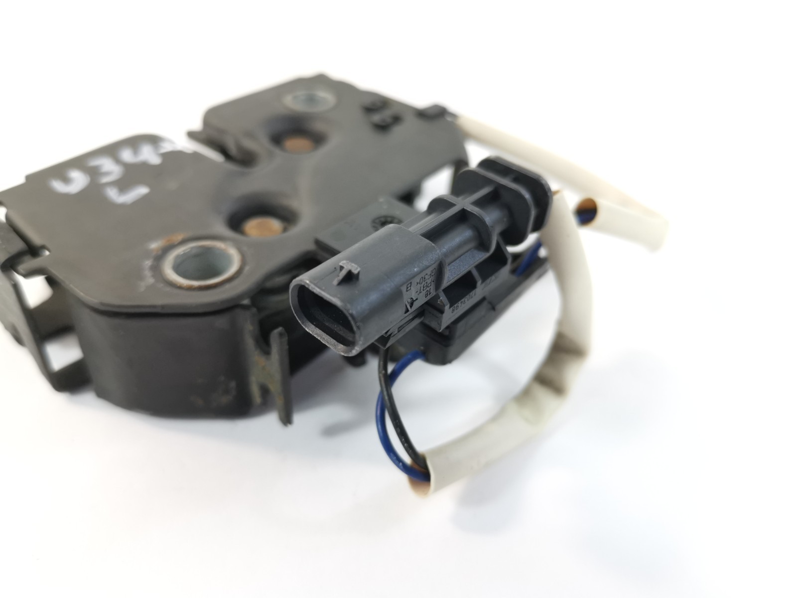 Maserati Levante 3.0 L AWD 2017 Left Side Bonnet Hood Lock Latch 6700372320 OEM
