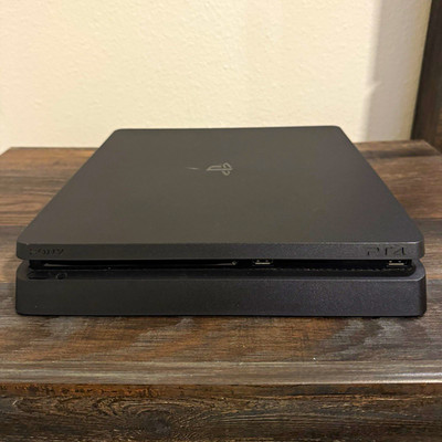 Sony PlayStation 4 Slim 1TB Black Console 1080p Region Free Blu-Ray HDMI