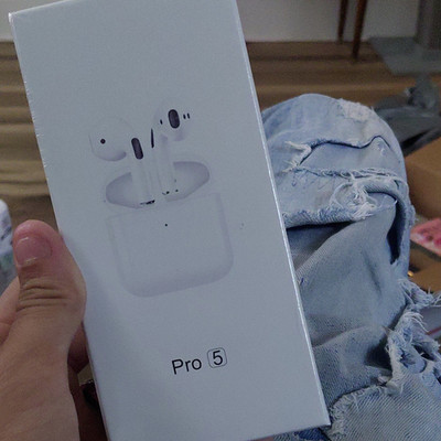 Pro 5 Wireless Bluetooth In-Ear Earbuds White with Charging Case Pro5