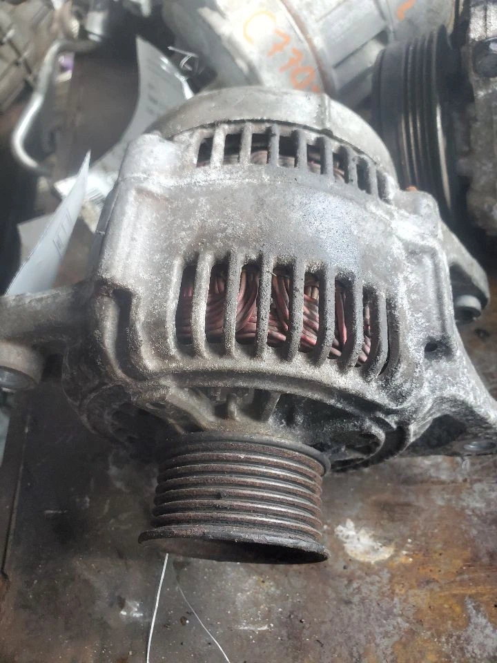 Used Alternator fits: 2001 Dodge 1500 PICKUP 117 amp Grade A Foto 2 de 4