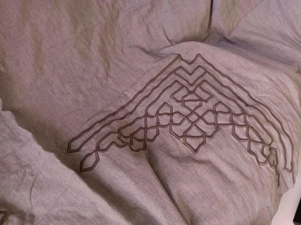 Hotel Collection Queen Duvet Cover+Shams 3 Pcs Set Cotton Gray. - Image 2 of 4