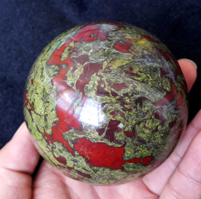 TOP 882 g 82mm Natural Dragon Blood Stone Jasper Crystal Ball E30