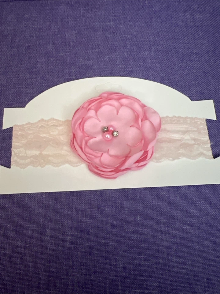 Lindo! Diadema de encaje blanca y rosa para bebé niña moño de pelo con pedrería de perlas. Foto 3 de 3