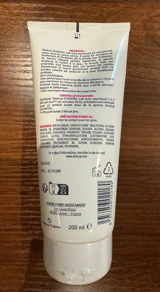 Pierre Fabre Cuidado de la Salud Leche Nutritiva Esencial Dexeryl Rica 200 ml Foto 2 de 2