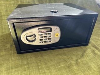 YALE Safe Box Electronic Keypad Opening With Back Up Security Key