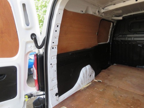 2021 Vauxhall Combo 1.5 Turbo D 2300 Edition Auto L2 H1 Euro 6 (s/s) 4dr PANEL V - Picture 19 of 24