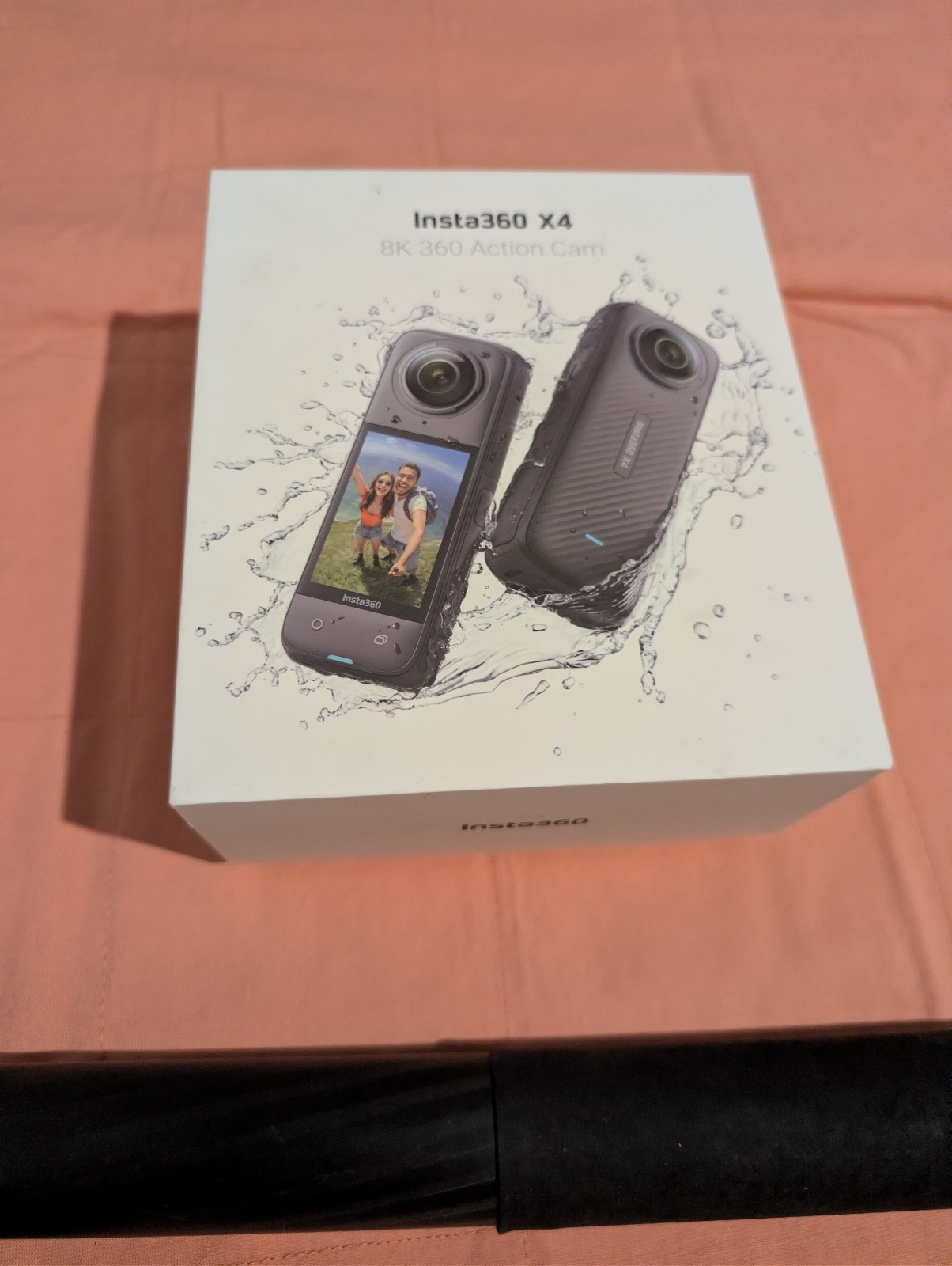 Insta360 X4 8K ottime condizioni con protezione lenti e bastone selfie-stick 3m
