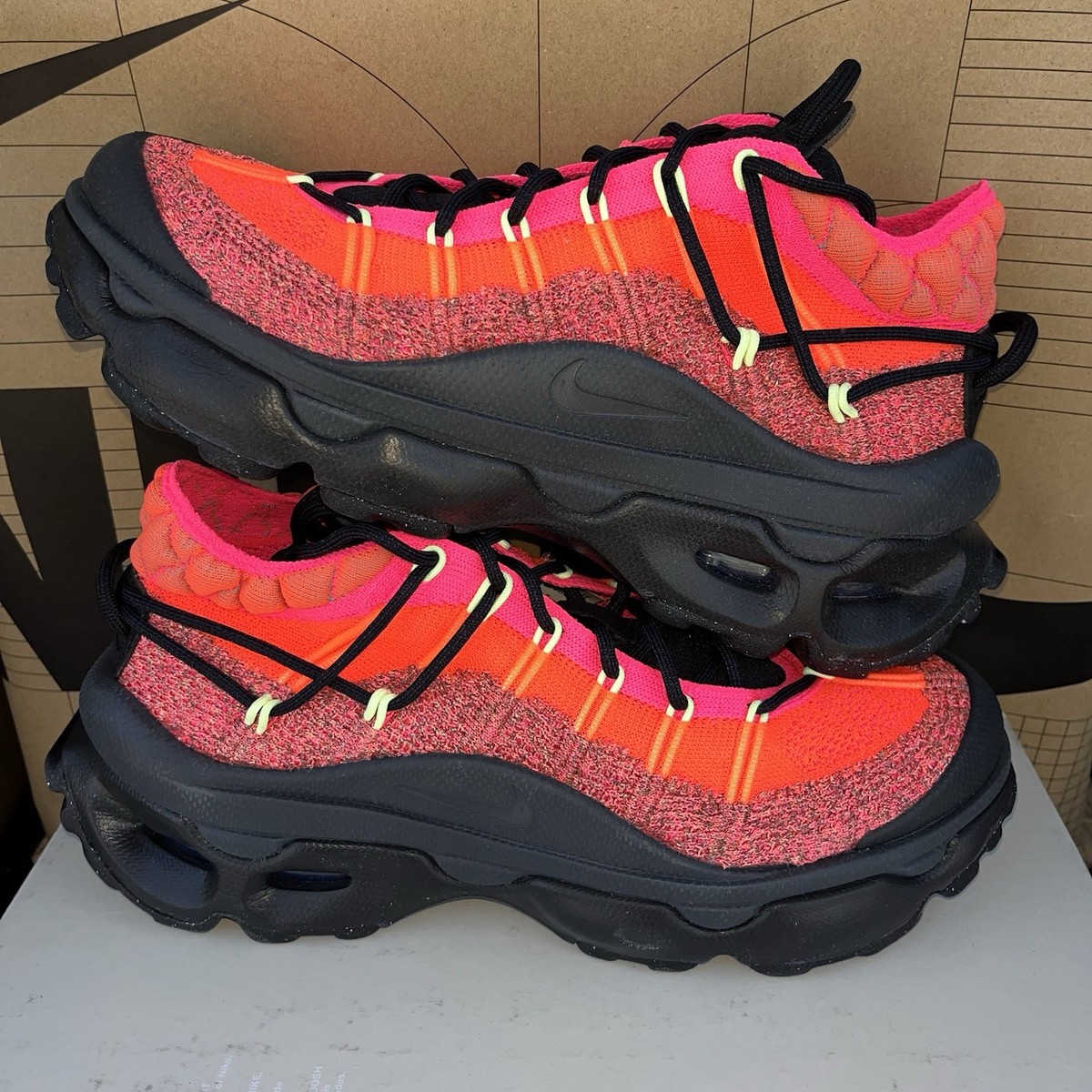 NEW Nike Air Max Flyknit Venture NBY Hyper Pink FD2110-600 Womens