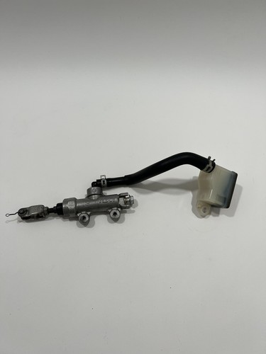 ✅16-21 Suzuki GSXS1000 GSXR1000 Rear Brake Master Cylinder W Reservoir OEM - Picture 2 of 10