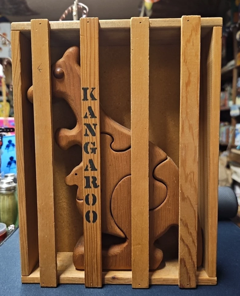 Quebra-cabeça de madeira feito à mão canguru e Joeys marrom vintage - Imagem 2 de 4