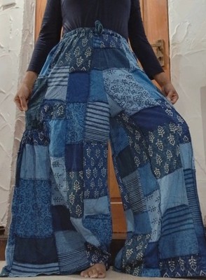 Handgefertigte blaue Bohemian zufällige Blumen Patchwork Hippie Hose weites Bein Hose