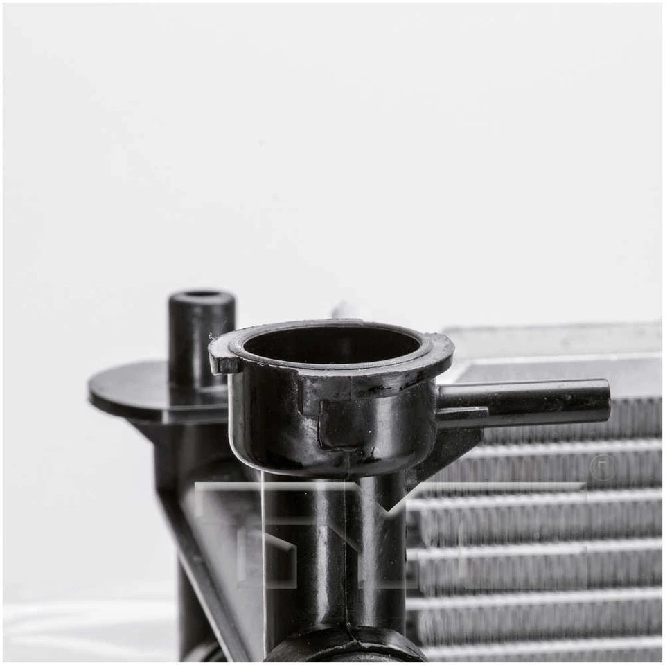 散热器 适用于 2002 - 2005 起亚塞多纳 3.5 升 V6 2003 2004 TYC 2442 散热器 — 第 3/4 张图片