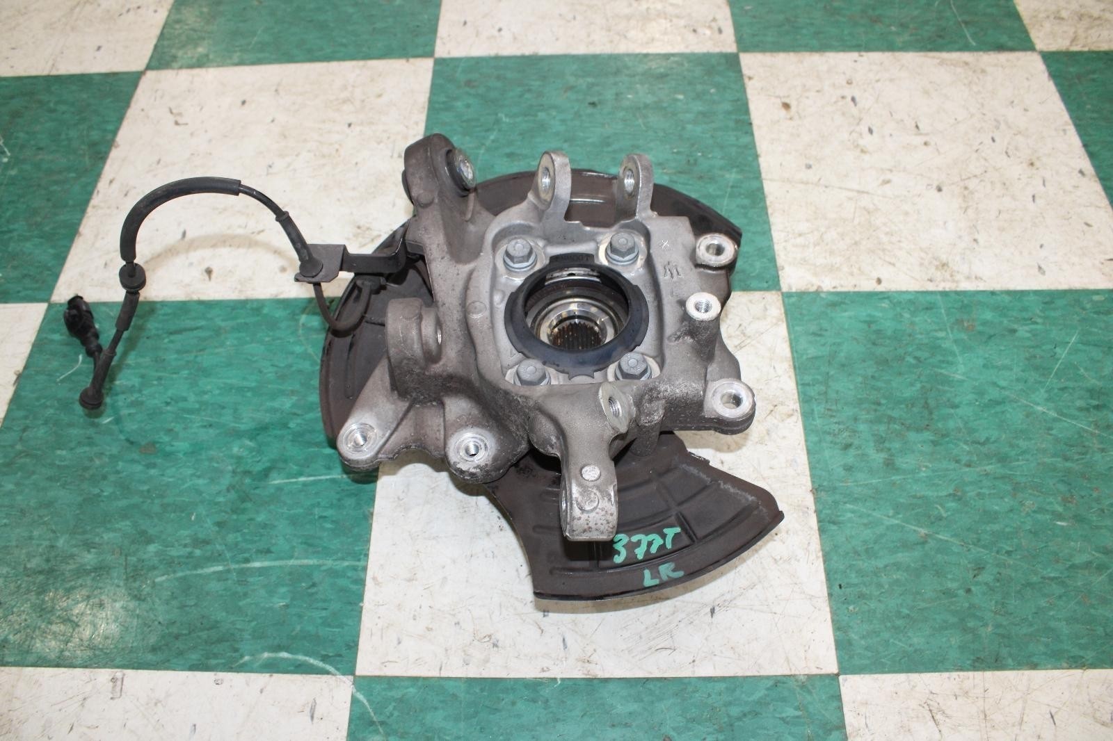 Maserati Ghibli 2014-2017 Rear Left Steering knuckle