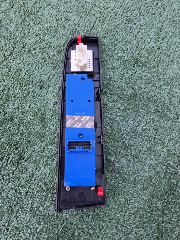 04 05 06 Mitsubishi Endeavor Master Power Window Switch Driver Left Door OEM - Image 2 of 4
