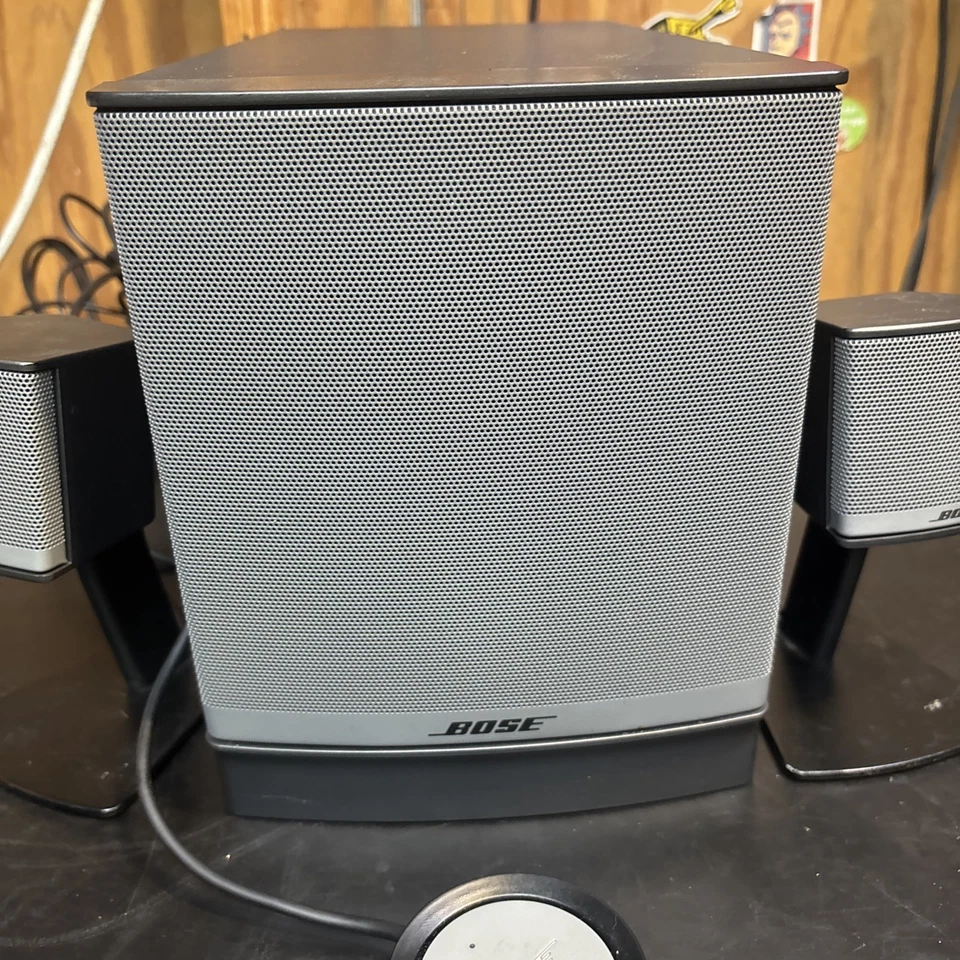 Sistema de altavoces multimedia Bose Companion 3 Serie II excelente Foto 4 de 4
