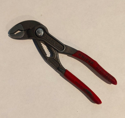 KNIPEX Cobra 5 in Adjustable Water Pump Pliers, Red/Gray Handles 87 01 125
