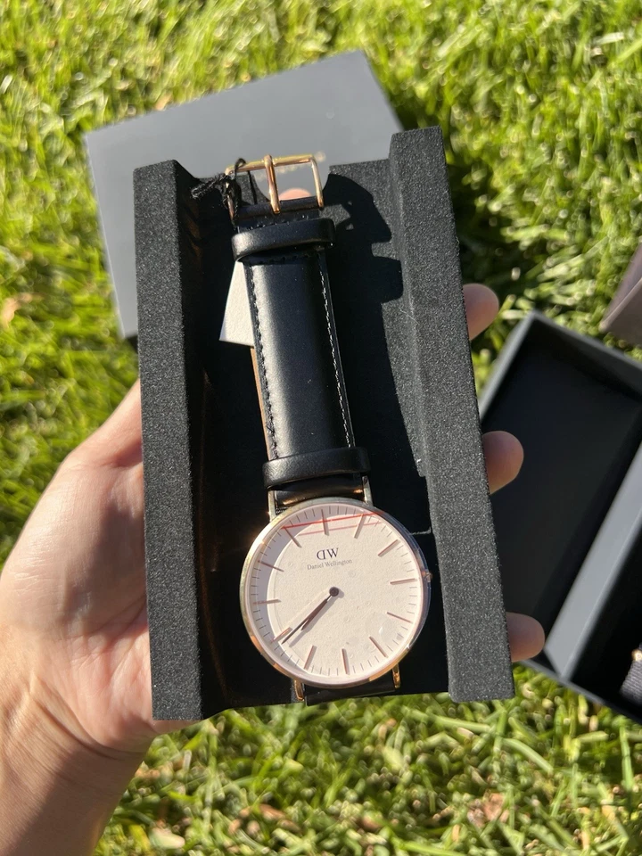 Caja de regalo reloj Daniel Wellington clásico Sheffield oro rosa Foto 4 de 4