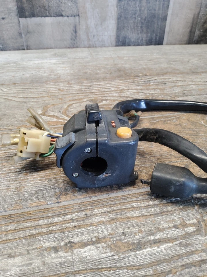 Interruptores de control de manillar lateral izquierdo Honda GL500 1982 82 81-82 Silverwing Foto 2 de 4