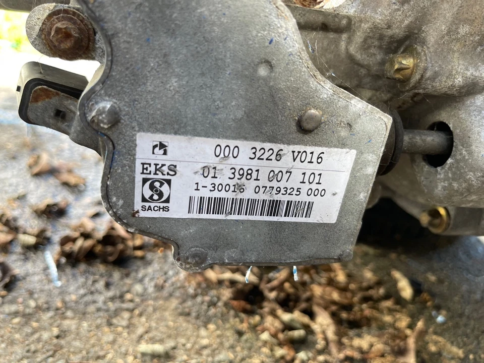 Двигатель и коробка передач от 2006 Smart Fortwo - Изображение 4 из 4