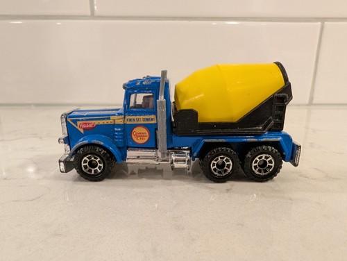 VTG 1990-1991 Matchbox Peterbilt Cement Mixer MB19 1:80 blue Cement Company Ltd - Picture 2 of 9