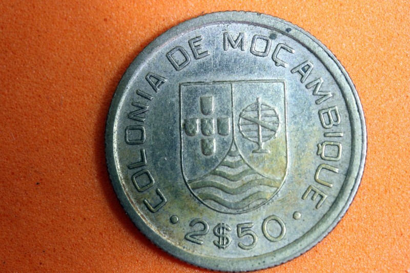 ESTATE FIND 1965 - Portugal Republica Portuguesa 2$50 Escudos! #N01279