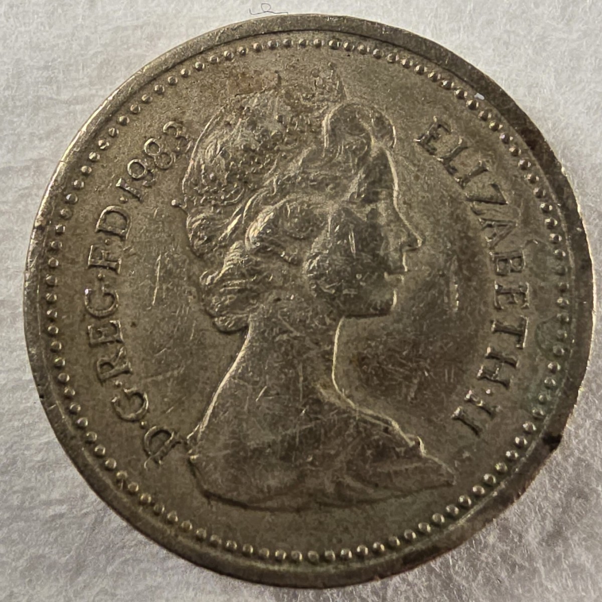 その他 Queen Elizabeth Rare 1983 Queen Elizabeth II One Pound Coin Error 