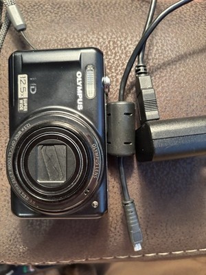 Olympus VR-320 14.0 MP Digital  14X Optical Zoom, Charger,12.5X Super Wide ￼￼