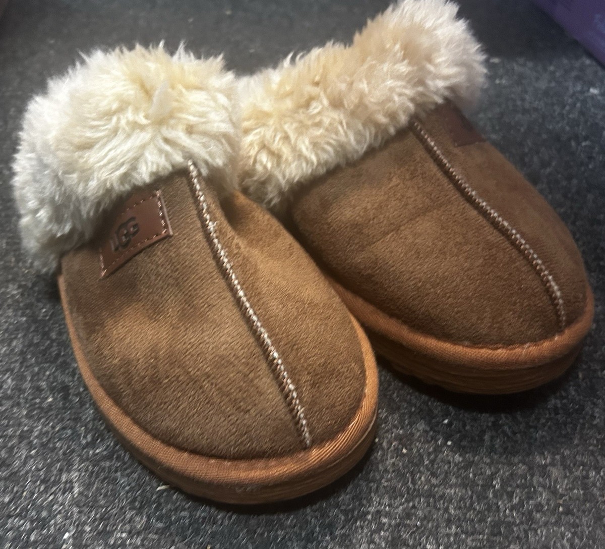 UGG Size (37) Chestnut Slippers Furry Inside