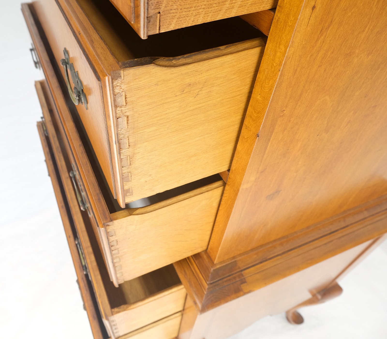 Queen Ann Tiger Maple 7 Drawers High Boy Dresser Solid Oak Dovetail Drawers NICE