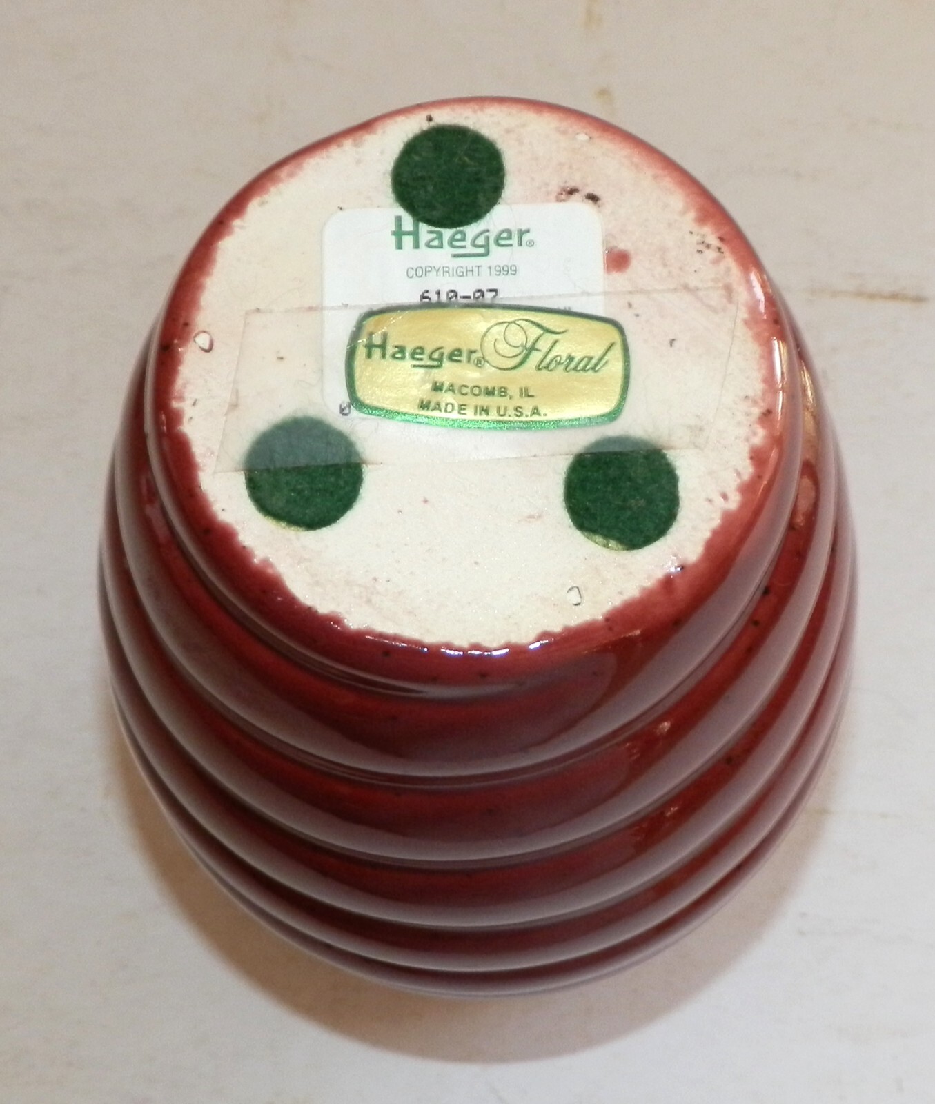 Beehive Floral Vase Haeger Ceramic Pottery Spiral Burgundy Vintage 610-07