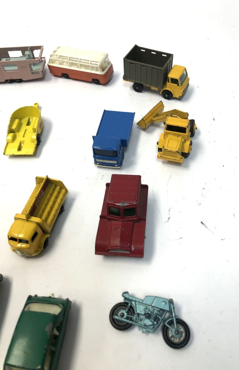 LOT OF 18 LESNEY VINTAGE MATCHBOX CARS & TRUCKS Honda Mercedes