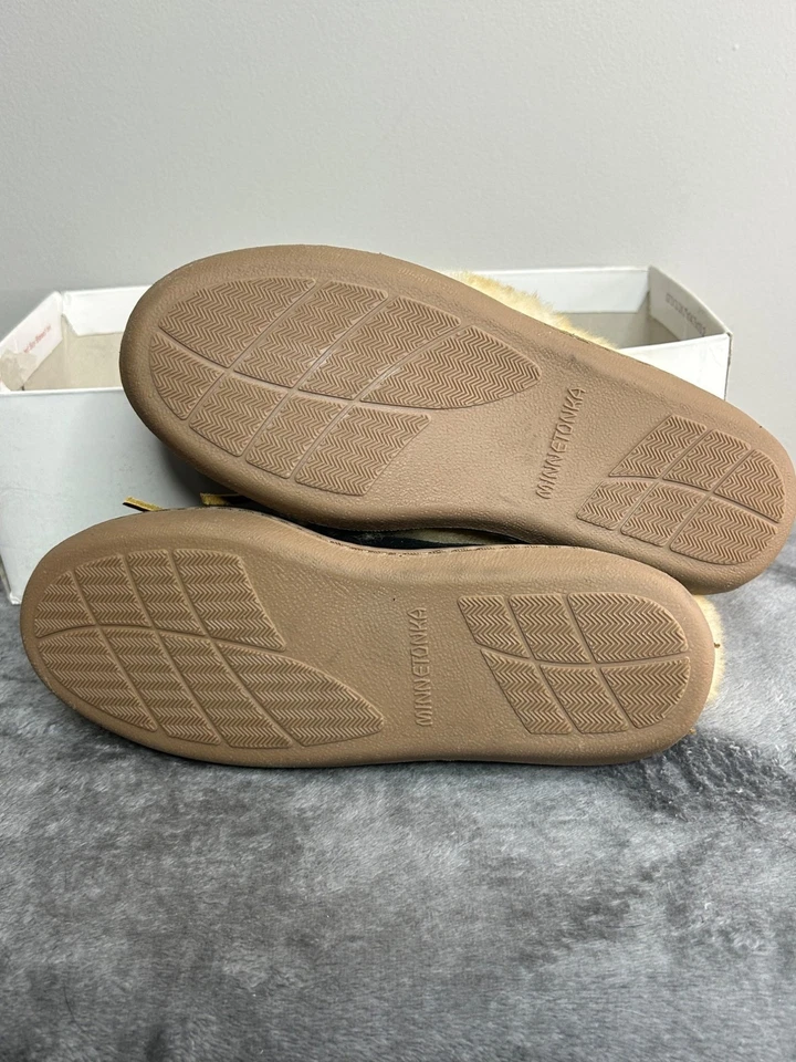 Zapatilla de piel de oveja Minnetonka Alpine negra, para mujer talla 5 nueva en caja Foto 2 de 4