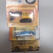 Matchbox 1:64 Diecast Lot Excavator  Chevy Suburban MB 6 1998 Age 3 