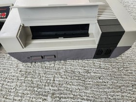 NES Nintendo Juego de Acci&oacute;n Sistema Zapper Rojo Consola CIB Manuales Mario Duck Hunt