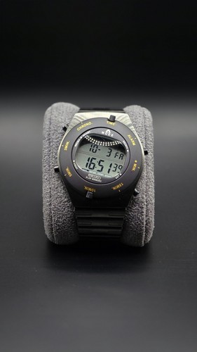 Vintage Seiko Giugiaro 3000 Limited edition Men's Black Watch - SBJG003