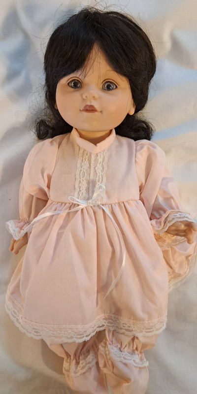 Vintage 1995 Playmates Baby So Beautiful - all original - black hair