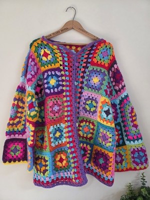 Handarbeit Regenbogen Häkel Oma Strick Pullover Patchwork Boho Hippie Herz Knöpfe