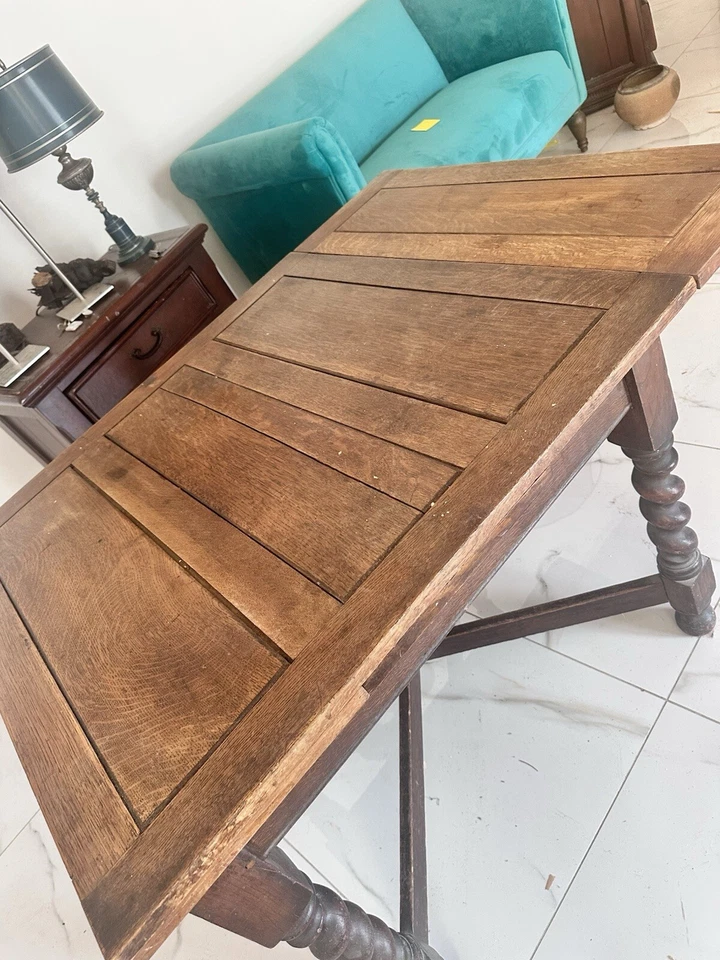 Antigua mesa de cocina de pub expansible patas torcidas de cebada siete paneles con acabado superior Foto 3 de 4