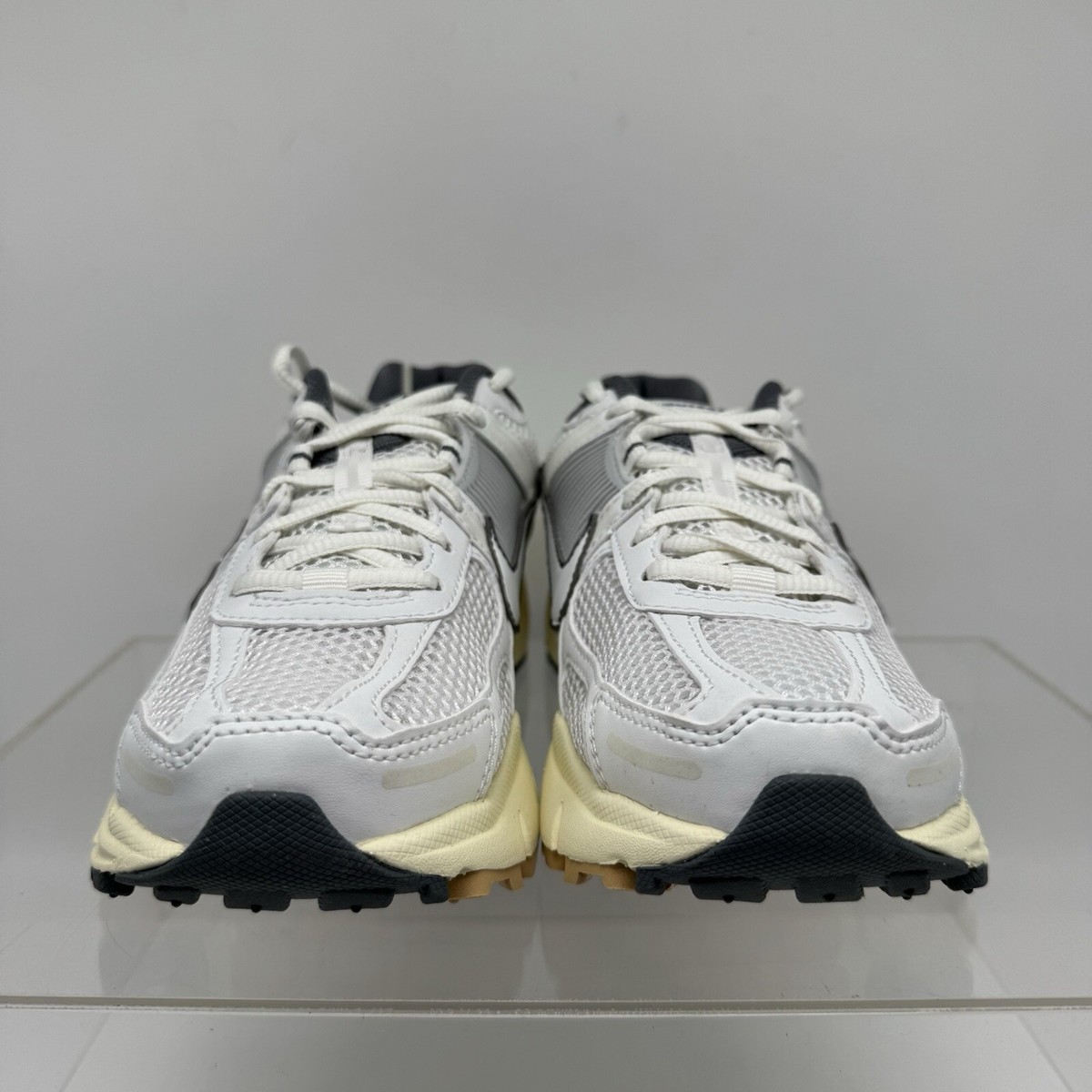Brand New Women's Nike Zoom Vomero 5 Summit White Shoes