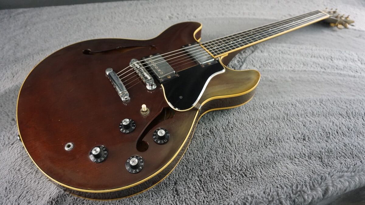 Yamaha SA1000 Super Axe - Walnut Semi Hollow 335 Style Japan Yamaha SA1000 Super Axe - Walnut Semi Hollow 335 Style Japan