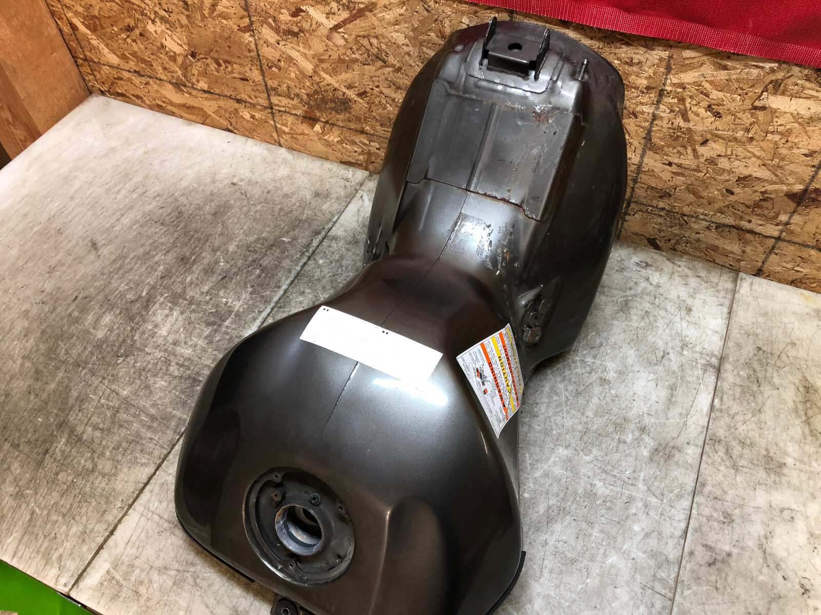 0005 KAWASAKI NINJA ZX12R ZX12R ZX12 GAS TANK FUEL TANK PETROL